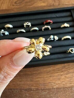 Women’s Gold-Plated Zircon Flower Open Ring Adjustable Elegant Statement Ri